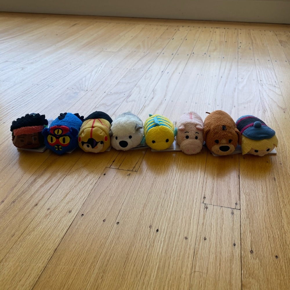 Set of 8 Tsums for @jessicabanez
